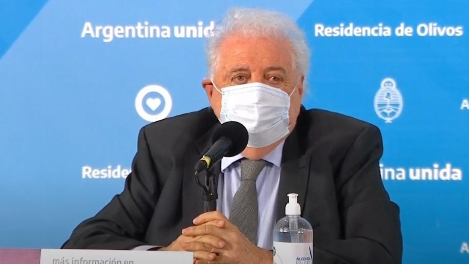 Ginés González García: “Queremos que la vacuna sea masiva para detener la expansión del virus”