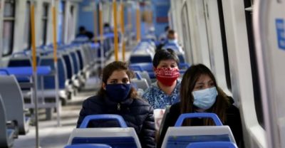 Quiénes pueden viajar en transporte público a partir de hoy