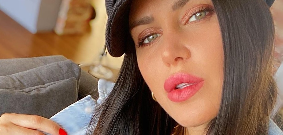 Natalie Weber desplegó su sensualidad con un look “hot be cold”