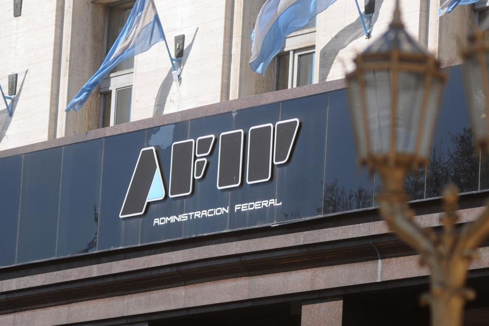Denuncian irregularidades en los procesos de licitación de AFIP