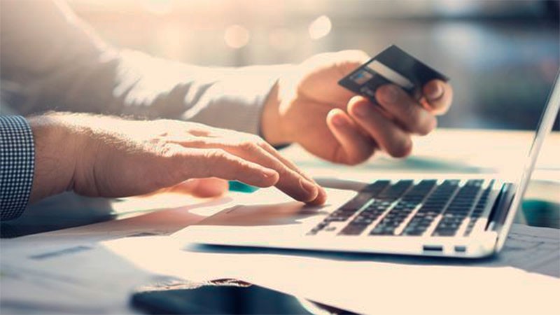 Qué operaciones bancarias pasan a ser online tras el cierres de los bancos el viernes