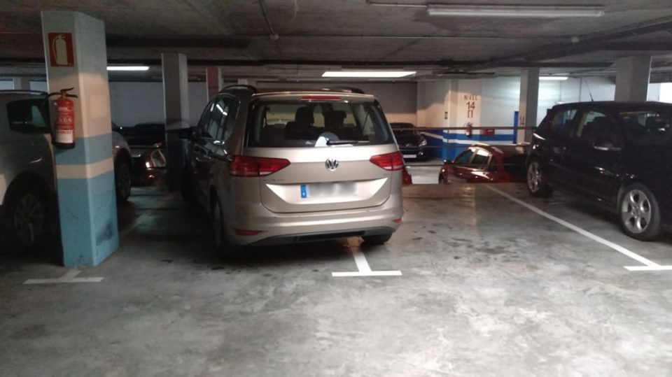 La nota viral que un conductor indignado le dejó a un auto mal estacionado