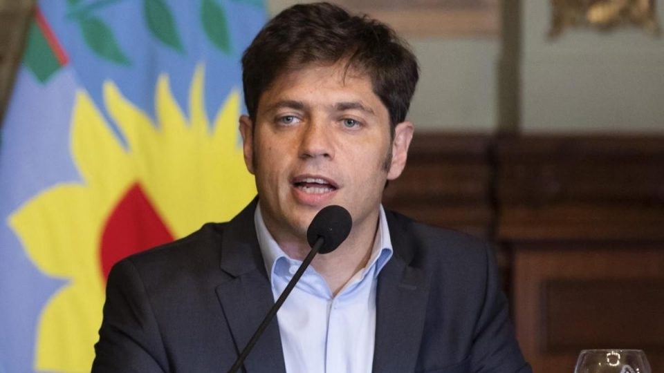Kicillof apoyó a los docentes (con palito para Acuña): “No son ni frustrados ni resentidos”