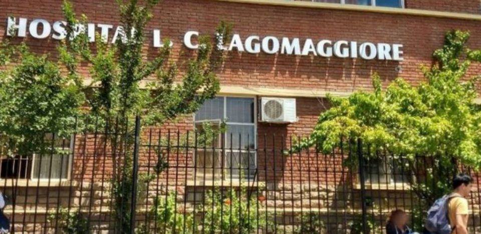 Una mujer prendió fuego a su ex y a la pareja del hombre en plena calle: todo quedó filmado