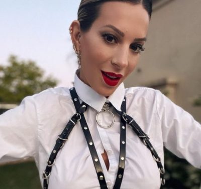 Sol, arena y micro bikini, Noelia Marzol posó “feliz” frente al mar