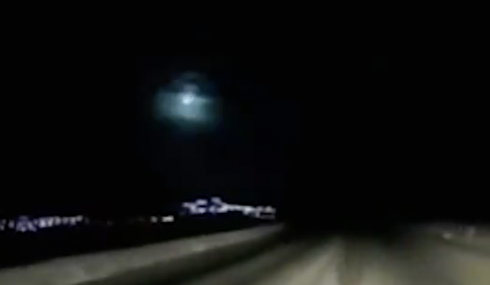 Video: impactante explosión de un meteorito en la atmósfera