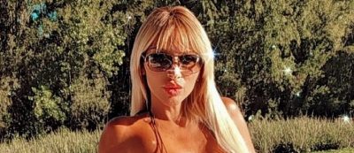 En diminuta colaless, Cecilia Oviedo tomó sol y lo mostró en primer plano