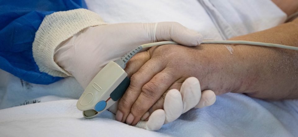 “No hay consuelo”, su esposa e hija fallecieron víctimas de coronavirus con tres horas de diferencia