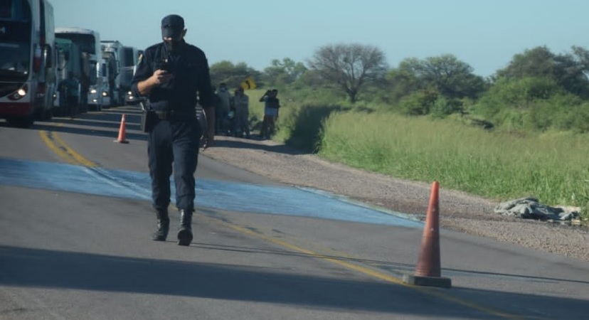 Brutal femicidio seguido de suicidio: mató a su pareja y se arrojó bajo un camión
