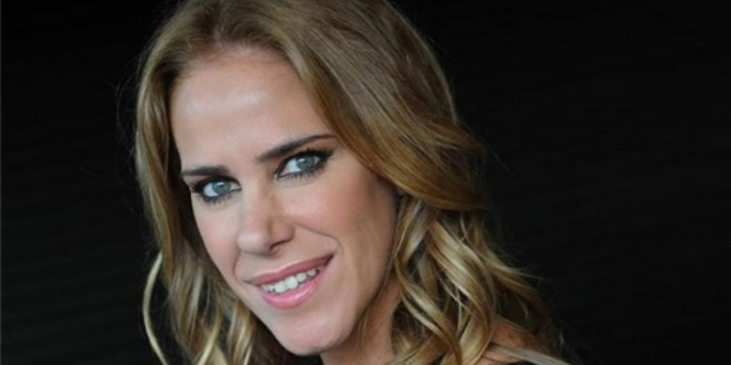 Sol, pileta y microbikini: Marcela Baños tuvo la receta para arrodillar al verano