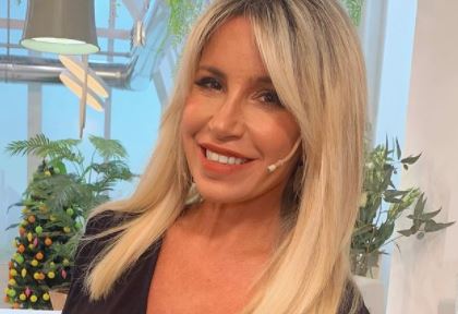 Bikini animal print y champagne, Florencia Peña le dio la bienvenida al 2021