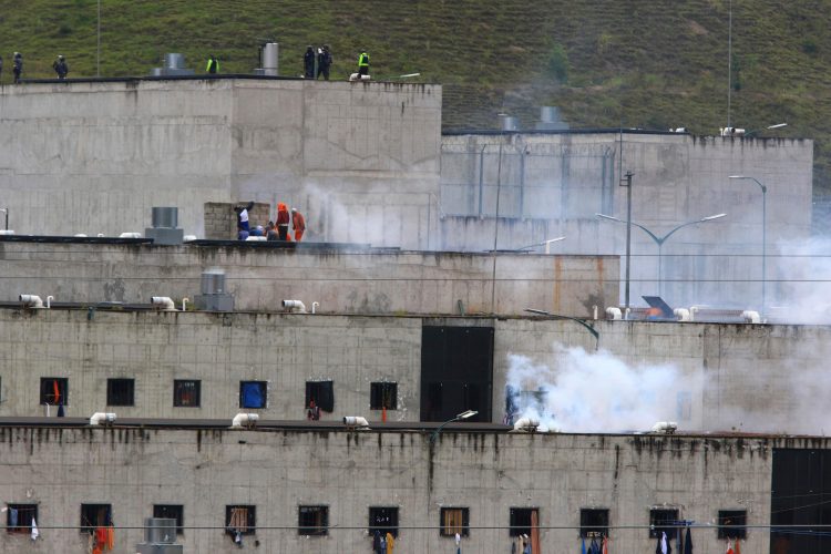 Ecuador: crisis carcelaria deja 75 reclusos muertos en un día