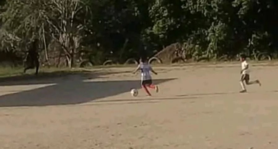 Afirman que el “demonio” apareció en la plaza de un pueblo (y sí, hay fotos)