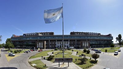 El Gobierno difundirá el listado de vacunados en el Hospital Posadas