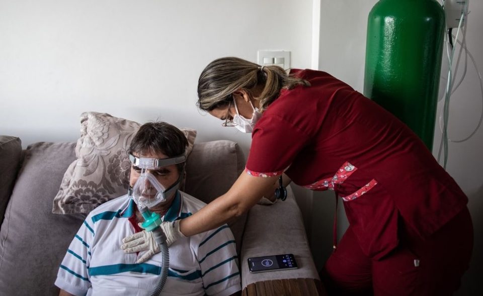 Alerta por la cepa brasileña del coronavirus: afirman que es capaz de evadir el sistema inmune